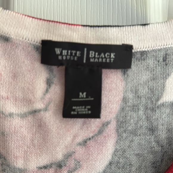 White House Black Market Medium floral cardigan - Picture 2 of 7